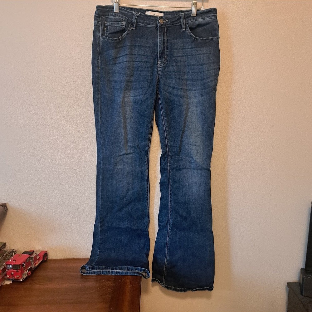 KanCan Women Dark Wash Flare Leg Jeans Blue Stretch Denim KC6102M Size 15/31